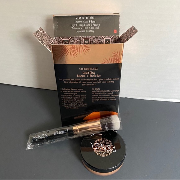 YENSA Other - Yensa Beauty Silk Bronzing Base & Brush Duo